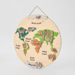 BusyKids Mapa del mundo de madera con figuras magnéticas de animales